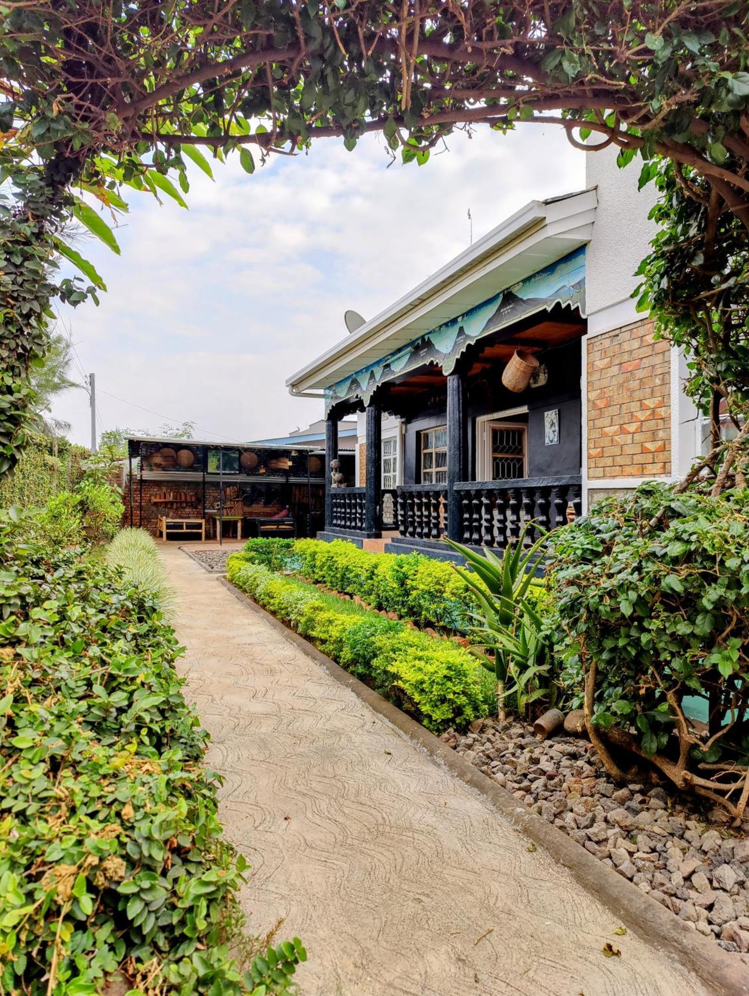 Amahoro Guest House Ruhengeri Esterno foto